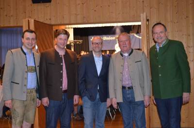 v. l. n. r.: Oliver Quilling, Landtagsvizepr�sident Frank Lortz MdL, Generalsekret�r der CDU Deutschland, Dr. Peter Tauber MdB, Landesvorsitzender der JU Hessen, Dr. Stefan Heck MdB und Bundesvorsitzender der JU, Paul Ziemiak (Foto JU Hessen)