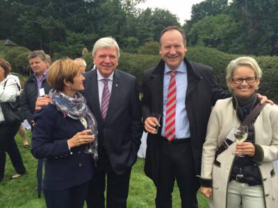 Zu Besuch auf dem F�rstlichen Gartenfest im Langener Schloss Wolfsgarten mit dem hessischen Ministerpr�sidenten Volker Bouffier. 